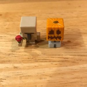 Minecraft mini figure golem pumpkin toy chest